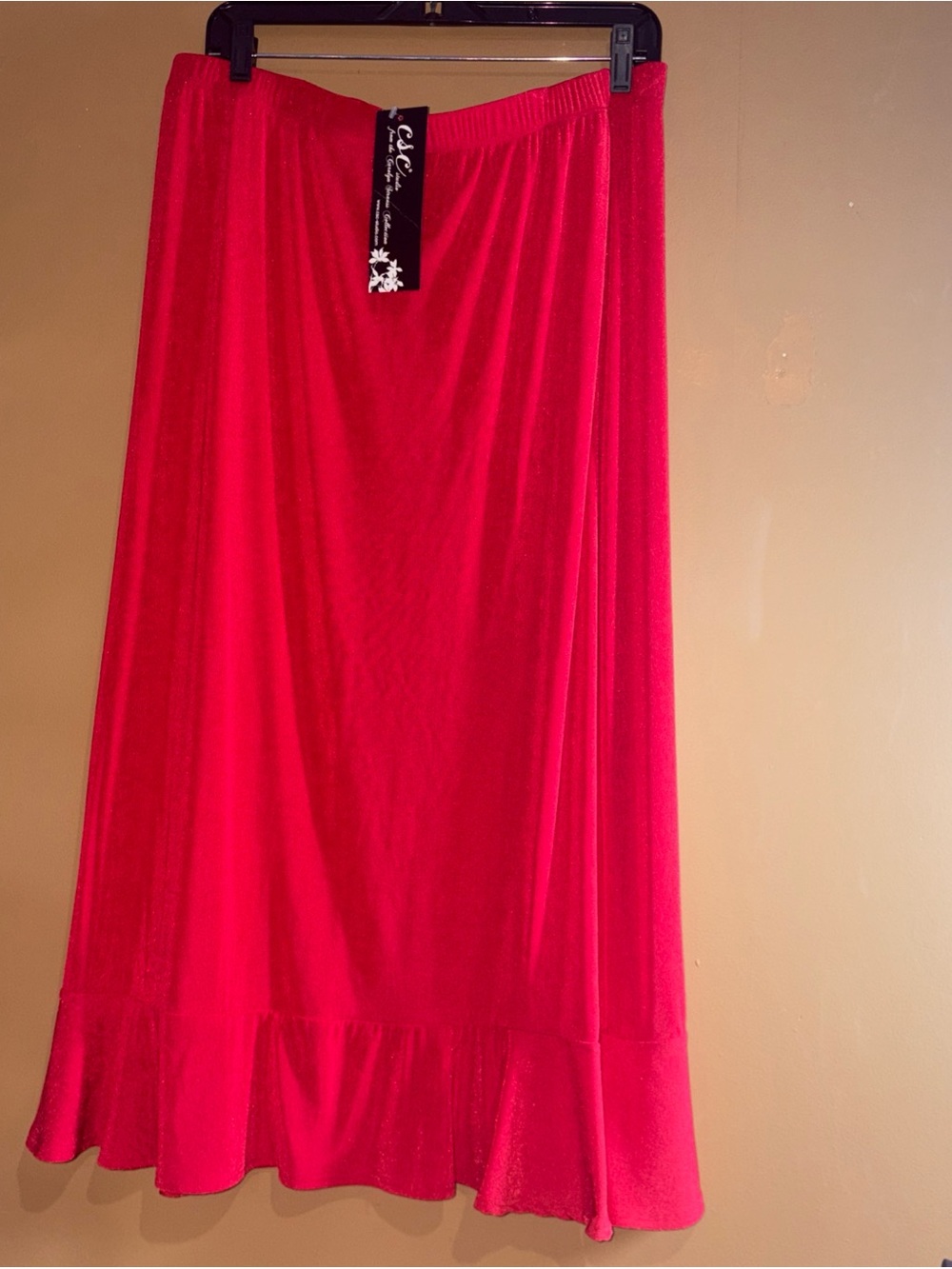 HC779 CAROLYN STRAUSS RED 35 Inches Long Skirt Size X Large